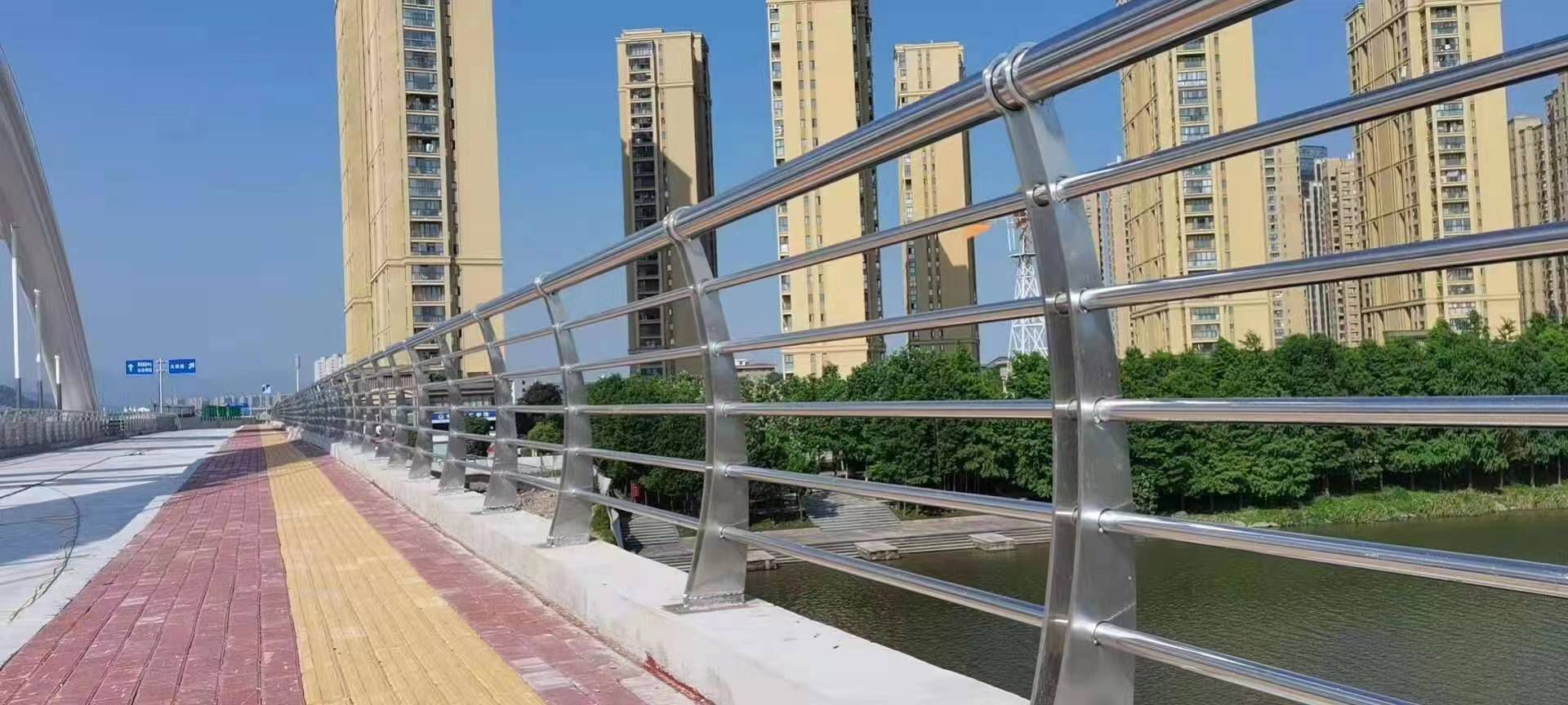 衡水不銹鋼復(fù)合管護(hù)欄