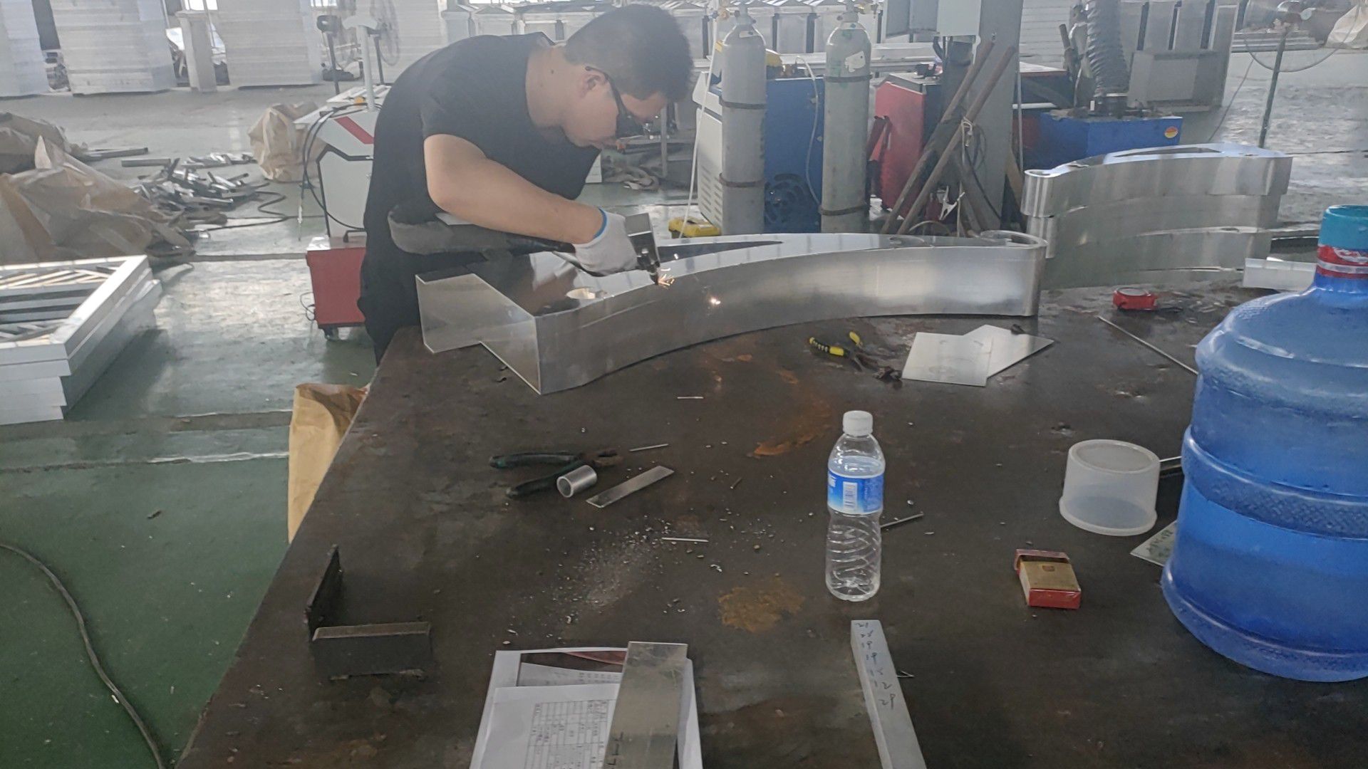 嶗山鋁合金護欄生產(chǎn)的工序